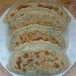 香菇，韭菜烙荷叶饼。的做法[图]