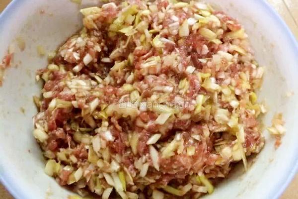 羊肉饺子的做法图解3