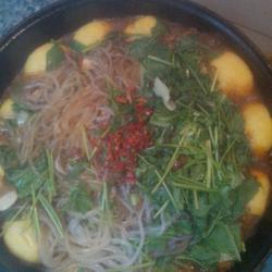 得莫利炖鱼贴饼的做法[图]