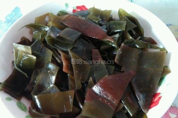 香菇海带小白菜丸子汤的做法图解1