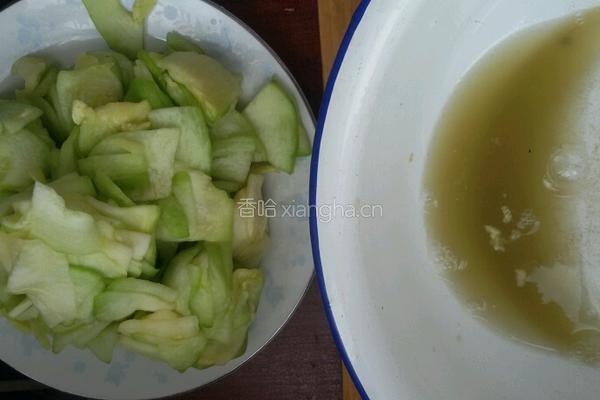 少油炒圆茄。的做法图解2