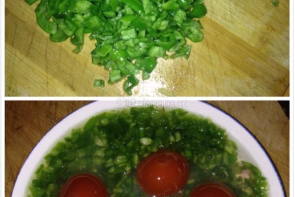 青椒蒸咸鸭蛋的做法图解2