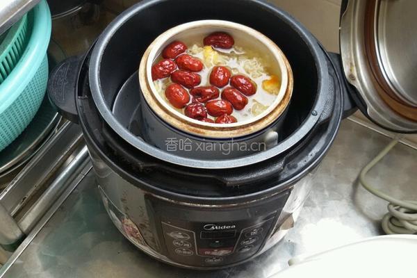 银耳红枣糖水的做法图解3