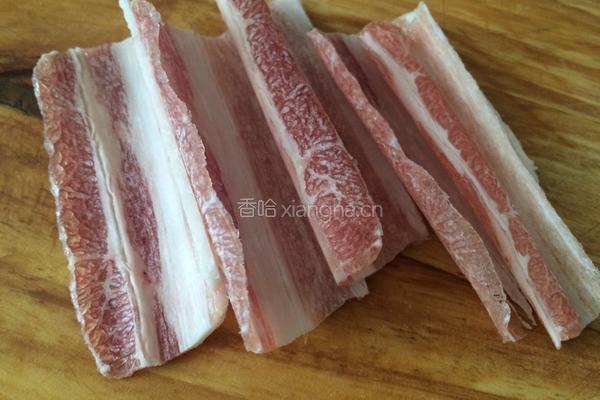 五花肉卷金针菇的做法图解2