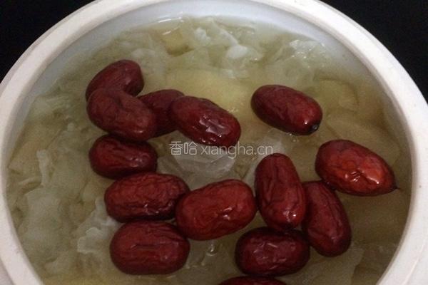 银耳雪梨糖水的做法图解4
