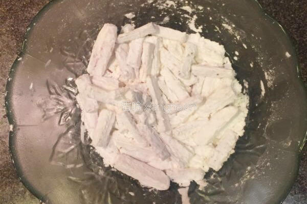 拔丝山药的做法图解3