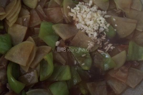 蒜香蚝油土豆片的做法图解7
