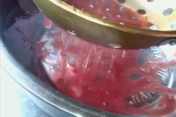 粉色凉粉鱼的做法图解5
