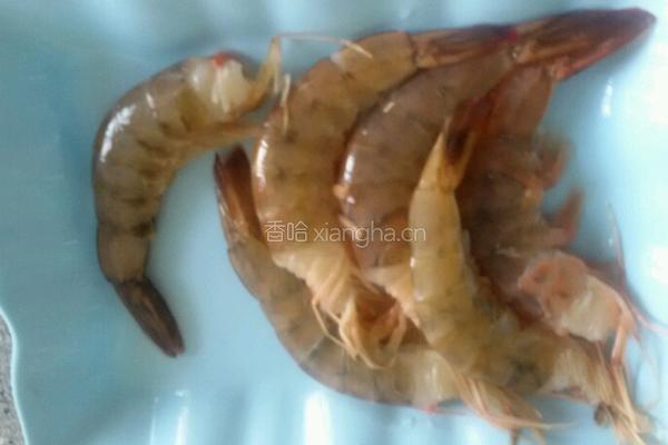 蒜蓉粉丝开边虾。的做法图解1