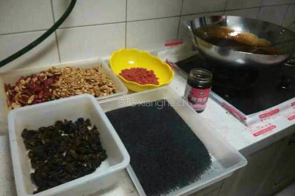 阿胶固元糕的做法图解1