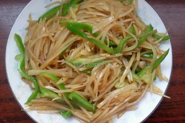 尖椒土豆丝。