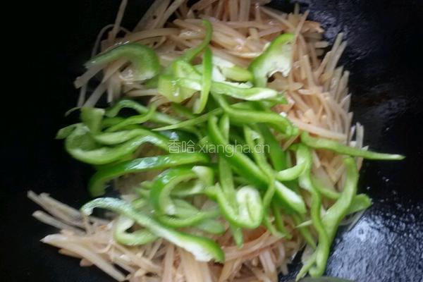 尖椒土豆丝。的做法图解7
