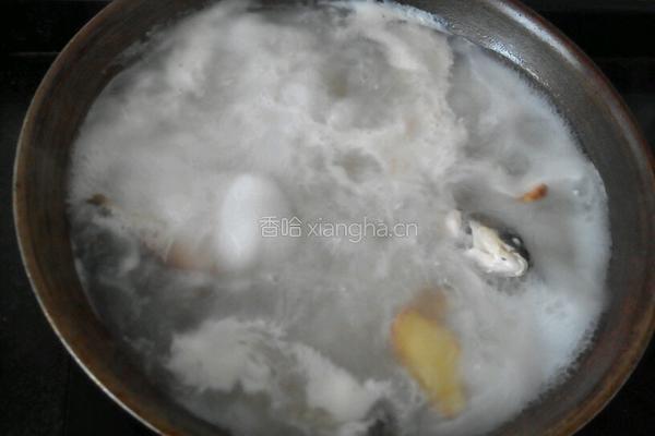 鲫鱼汤的做法图解2