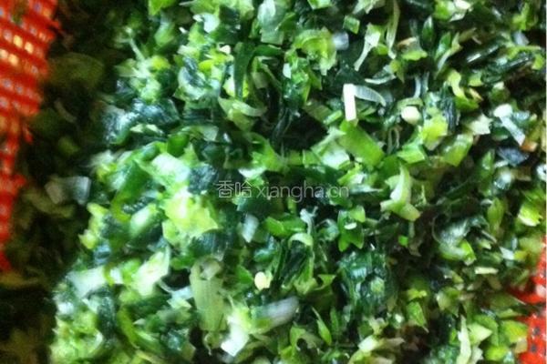 包饺子的做法图解1
