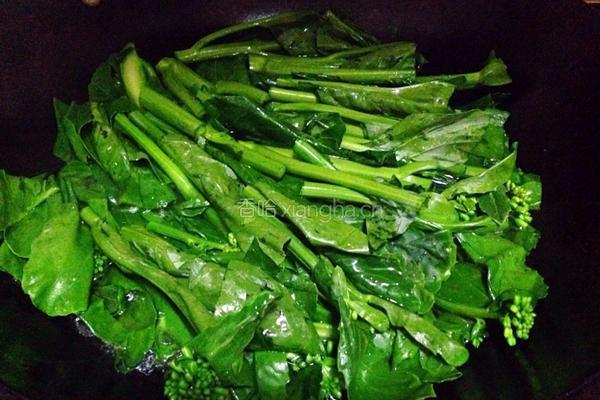 白灼蒜蓉芥兰的做法图解2