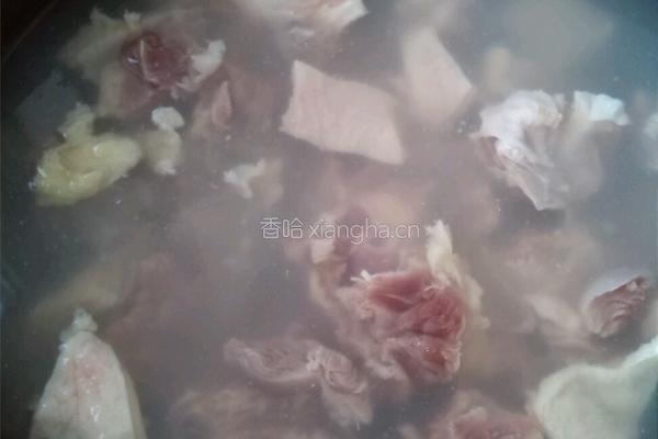 红烧鸭腿炖土豆的做法图解2