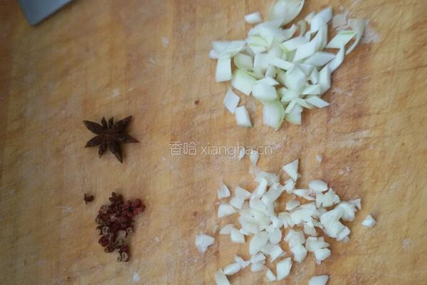 黄豆焖茄丁。的做法图解4
