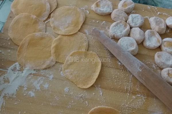 胡萝卜饺子的做法图解3