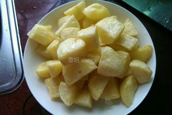 排骨炖土豆的做法图解2