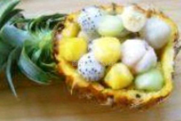 菠船水果沙拉的做法图解3