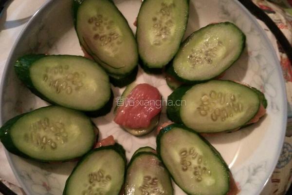 青瓜蒸肉片的做法图解2