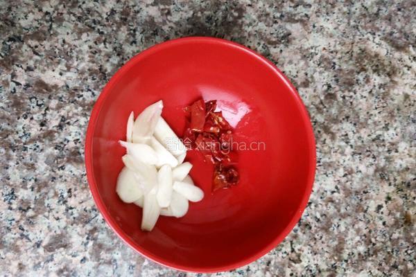 青炒油麦菜的做法图解2