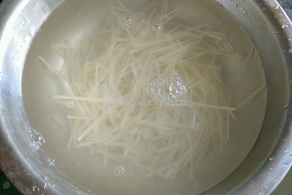 青椒土豆丝的做法图解3