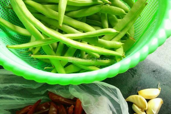 椒香四季豆的做法图解1