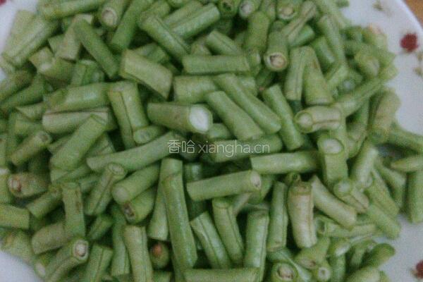 榄菜肉碎炒豆角的做法图解2
