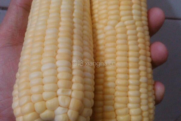鲜榨玉米汁的做法图解1