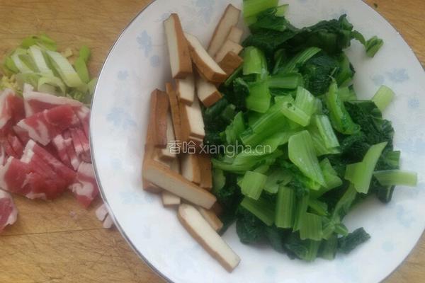 豆干小白菜。的做法图解1