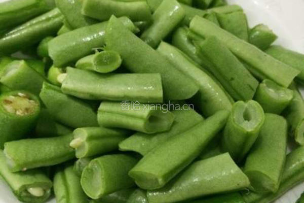 笋干缸豆红烧肉的做法图解3