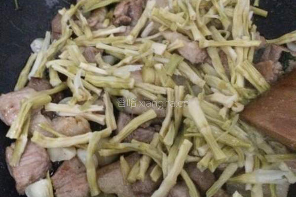 笋干缸豆红烧肉的做法图解6