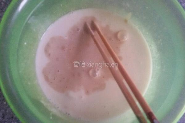 玉米面红糖发糕。的做法图解3