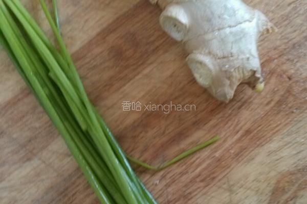 红烧黄花鱼的做法图解1