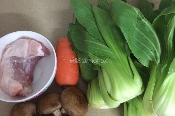 香菇蚝油菜心的做法图解1