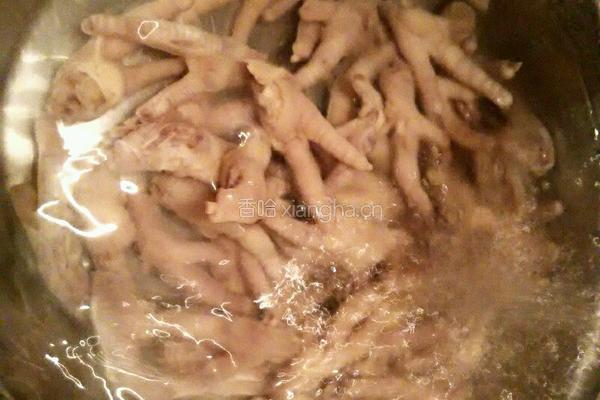 泡椒凤爪的做法图解5