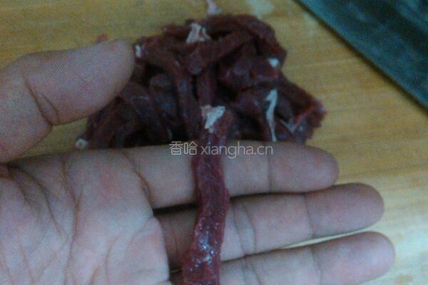茶树菇炒牛柳的做法图解2