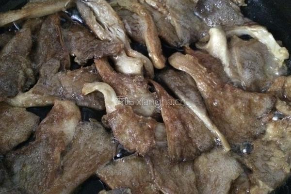脆煎平菇的做法图解8
