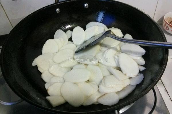 芹菜山药的做法图解2