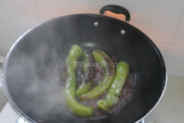 虎皮尖椒的做法图解5