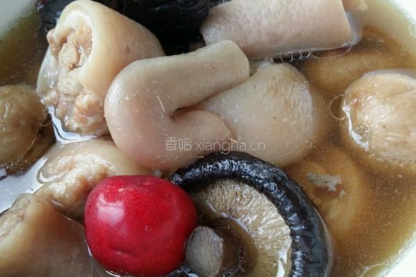 无花果猪尾汤的做法图解4
