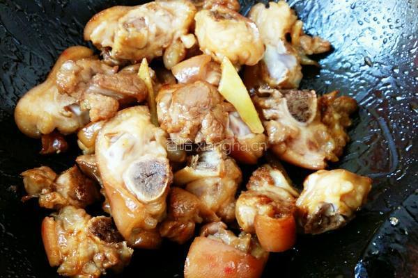 黄豆闷猪脚的做法图解4