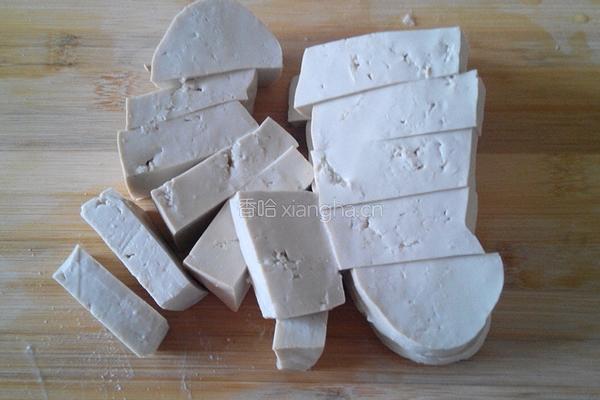 青椒豆腐的做法图解2