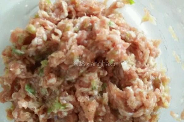 猪肉糯米丸子的做法图解3