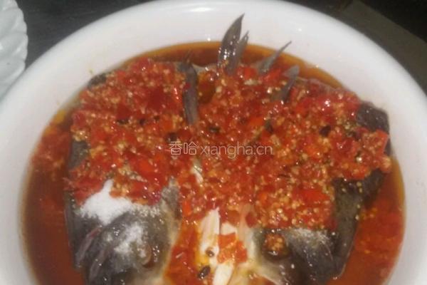 剁椒鱼头的做法图解3