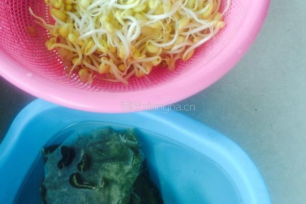 海带豆芽烧肉的做法图解1