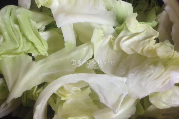 干锅包菜的做法图解2