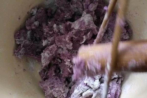 紫薯芝麻饼的做法图解2