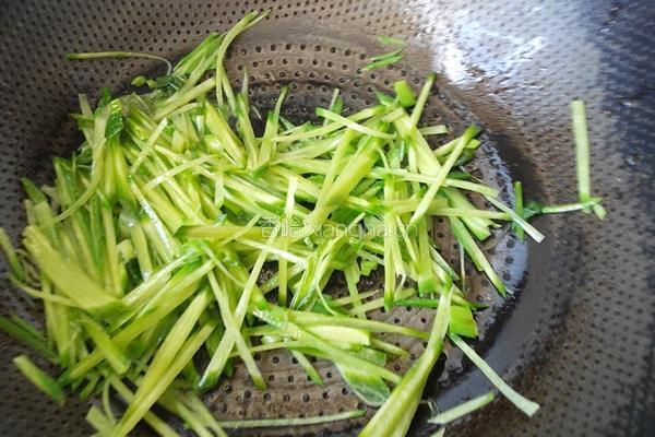 萝卜面疙瘩汤的做法图解4